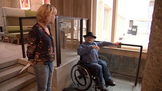 Hoe toegankelijk is het provinciehuis? Jan neemt de proef op de som