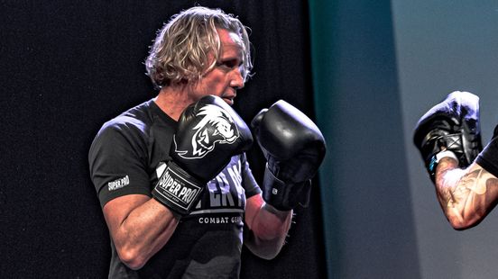 Na jaren van paniekaanvallen geeft boksen Michael weer houvast in het leven - Omroep West