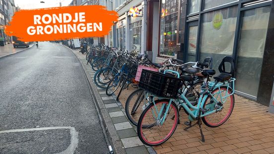 Rondje Groningen: Tja, is dit nou een fietsenstalling of bushalte?