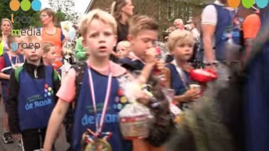 Defilé avondvierdaagse Wezep 2022