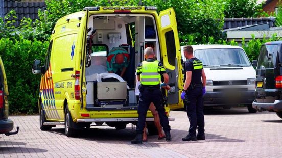man gewond bij steekpartij • vrouw verongelukt in Huissen. man gewond bij steekpartij • vrouw verongelukt in Huissen.