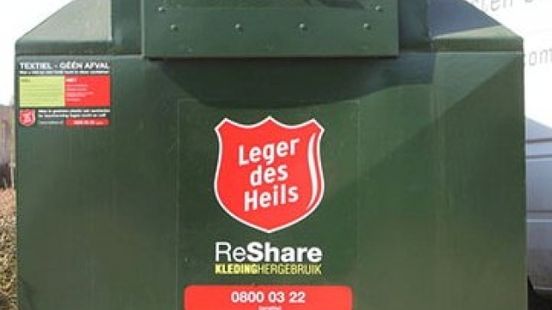 Industrieel Kelder postkantoor Dieven halen kledingcontainers leeg - Omroep Zeeland