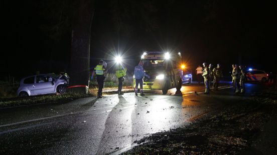 112 nieuws: automobiliste met spoed naar ziekenhuis na ongeval in Nijverdal. 112 nieuws: automobiliste met spoed naar ziekenhuis na ongeval in Nijverdal.