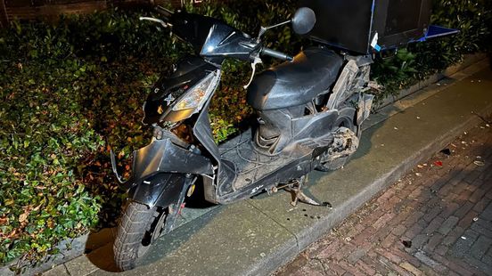 Automobilist gaat ervandoor na harde botsing met pizzabezorger. Automobilist gaat ervandoor na harde botsing met pizzabezorger.