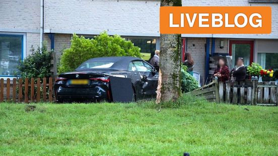 auto belandt in natte sloot in Den Bosch • botsing in Breda. auto belandt in natte sloot in Den Bosch • botsing in Breda.