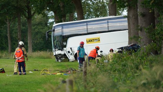 Ouderen raken gewond bij ongeluk met bus Fluitenberg.