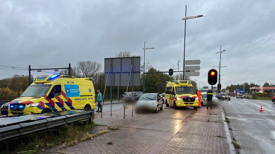 112 nieuws: meerdere ongevallen rondom Deventer, waaronder kettingbotsing.