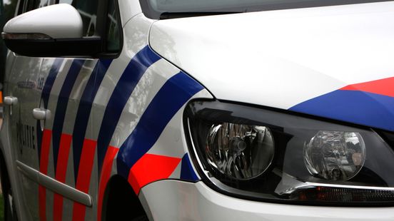 Kettingbotsing op Coen Moulijnweg | Twee rijstroken dicht op A15. Kettingbotsing op Coen Moulijnweg | Twee rijstroken dicht op A15.
