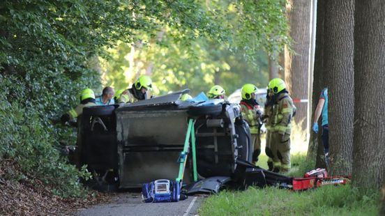 Meerdere gewonden bij ernstig ongeluk met brommobiel. Meerdere gewonden bij ernstig ongeluk met brommobiel.