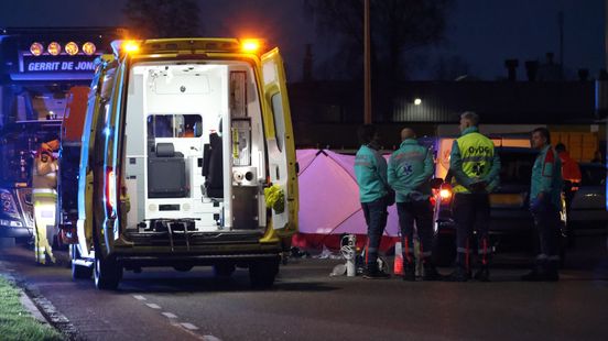 Man overleden bij aanrijding tussen vrachtwagen en fietser in Raalte.