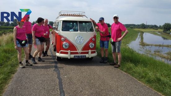 Wandelaars Vierdaagse krijgen opnieuw feestje in Weurt-Noord