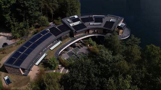 Deze villa lijkt uit een film te komen, maar staat gewoon in Gelderland