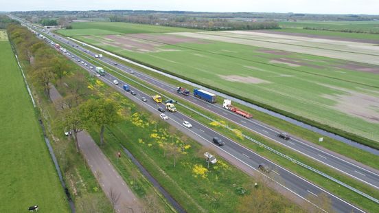 Ongeluk op A32 zorgt voor oponthoud. Ongeluk op A32 zorgt voor oponthoud.