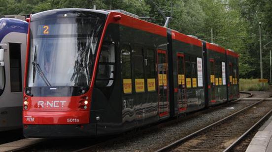 Dierbare Ban Gewoon overlopen Niet instappen! HTM laat nieuwe Avenio-tram overdag testen - Omroep West