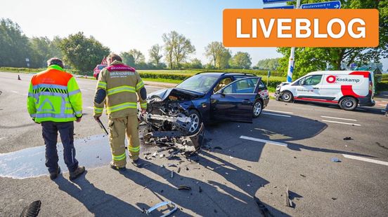 automobilist gewond bij ongeluk • botsing met lesauto. automobilist gewond bij ongeluk • botsing met lesauto.