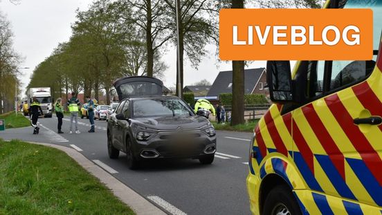 auto schept overstekende wielrenner, file op A12 na ongeval. auto schept overstekende wielrenner, file op A12 na ongeval.