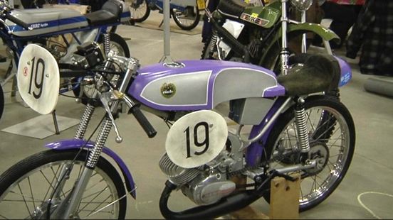 Pure nostalgie bij brommers kieken in Zuidbroek - RTV Noord