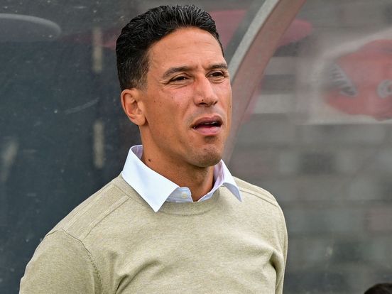 Sportnieuws | Anthony Correia seizoen langer trainer van VV Katwijk