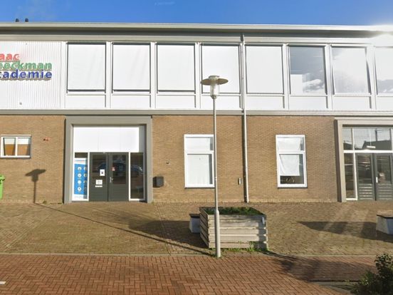 Minister: bestuurder Isaac Beeckman Academie moet weg