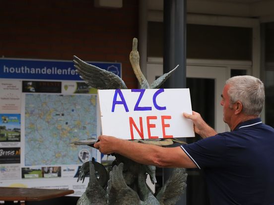 Omwonenden willen hotel kopen om komst van azc in Albergen te voorkomen