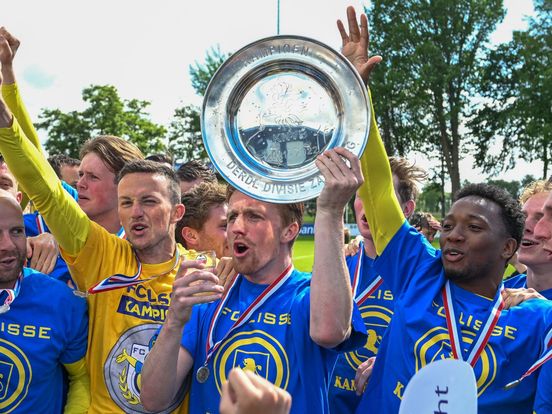 FC Lisse kroont zich tot kampioen van derde divisie: 'Het mooiste wat er is'