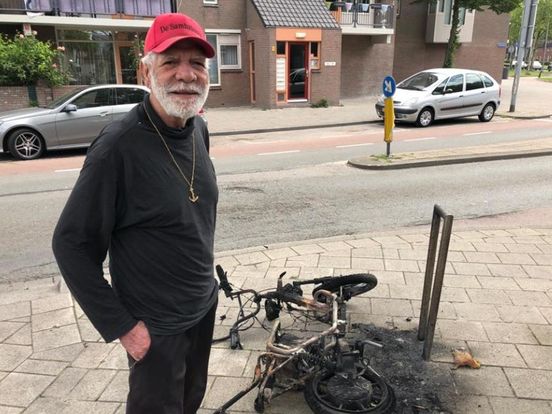 Rotterdamse Sambalman stopt ermee na brommerbrand, wie volgt hem op?