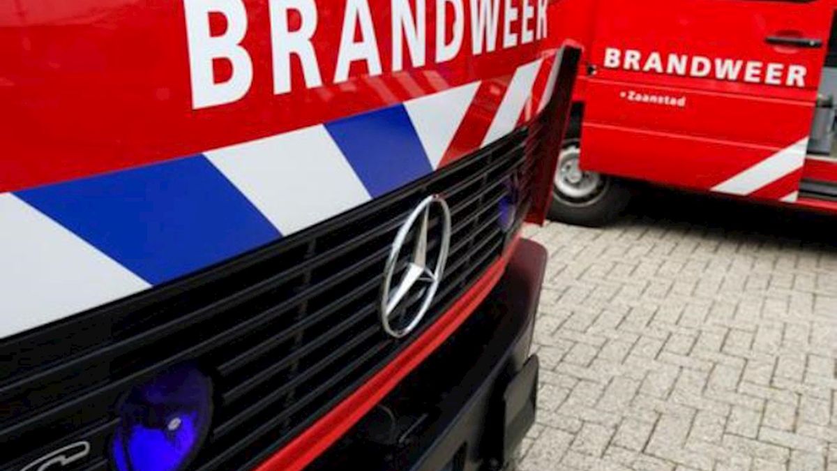 Auto in sloot Giethmen