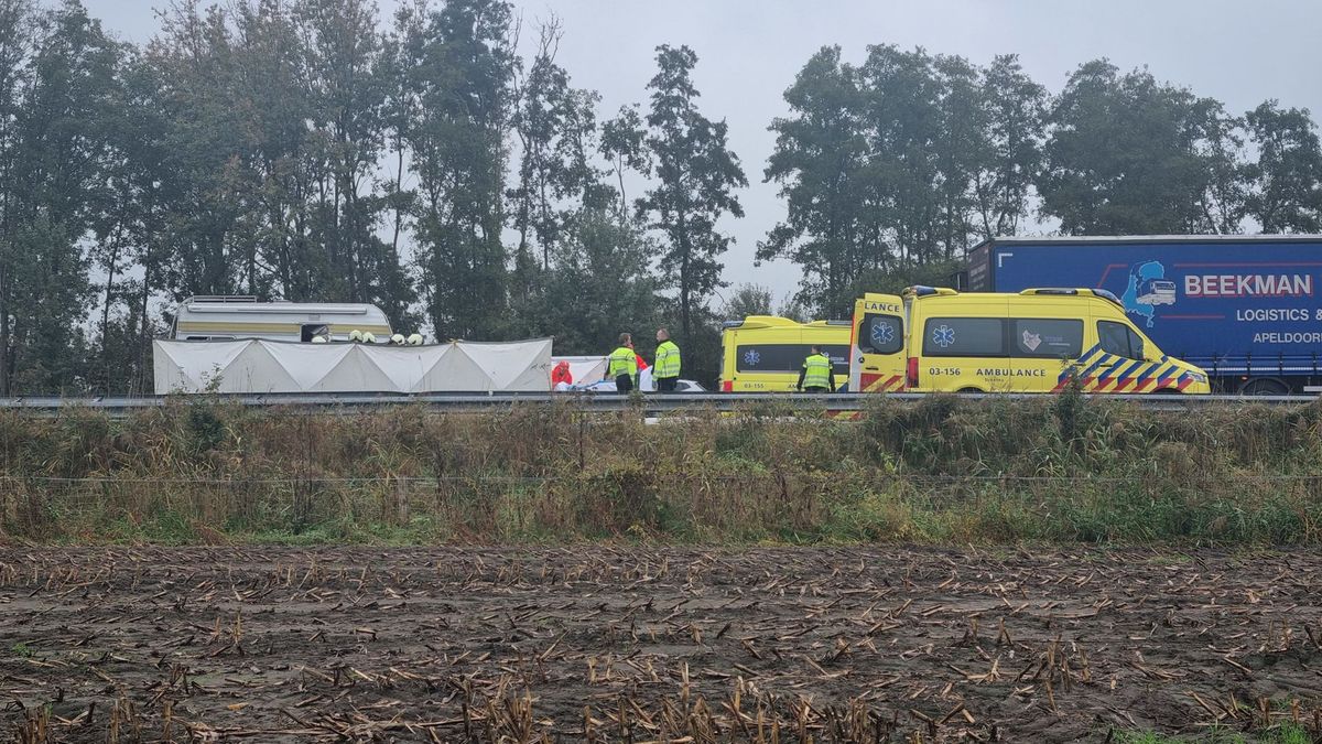 A28 weer volledig open na ongeluk met camper bij Meppel