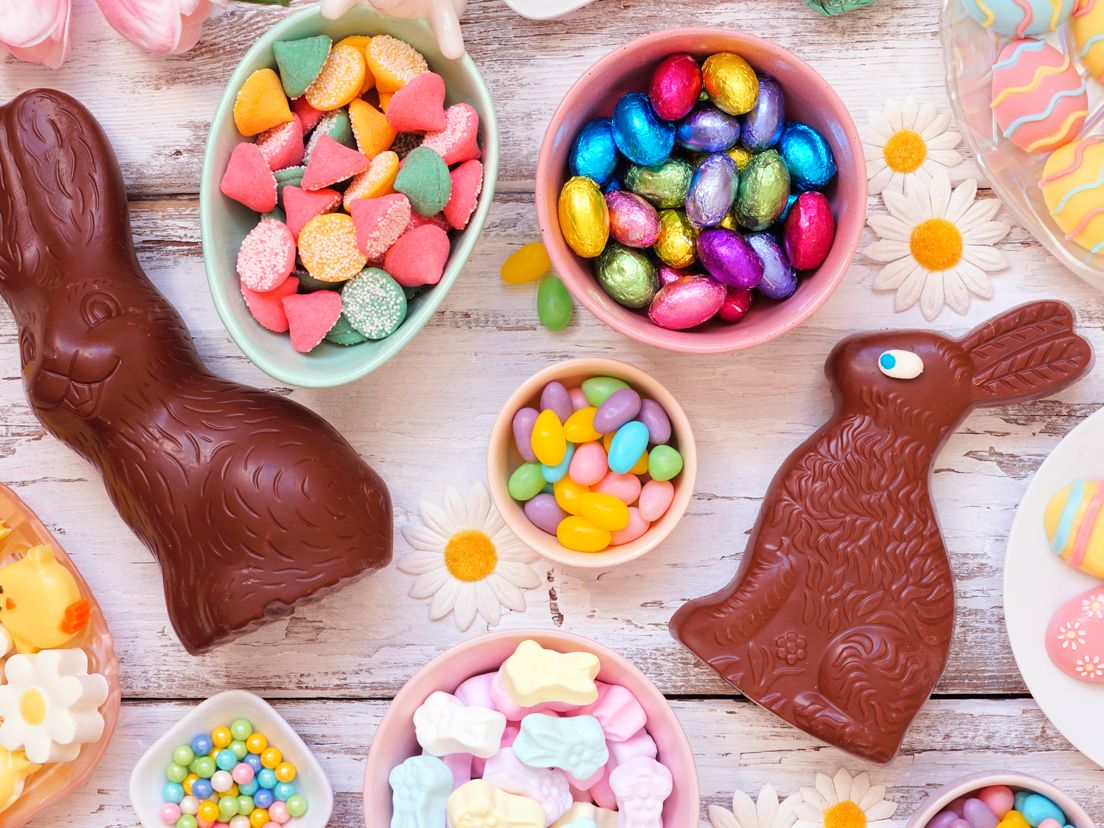 We kennen de paasbrunch, chocolade-eitjes en paasvuren, maar wat vieren we eigenlijk met Pasen?