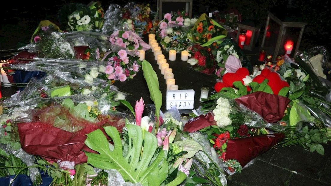 Bloemen voor Shadi Saker