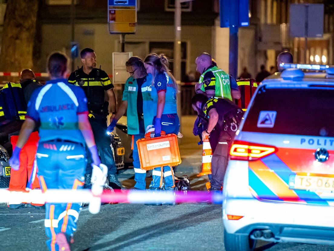 Een man overleed na een kogelregen bij de Nassauhaven in Rotterdam-Feijenoord