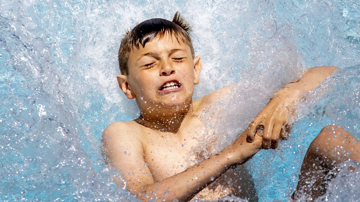 Buitenbad eerder open dan verwacht: 'Regenval had positieve invloed op water'