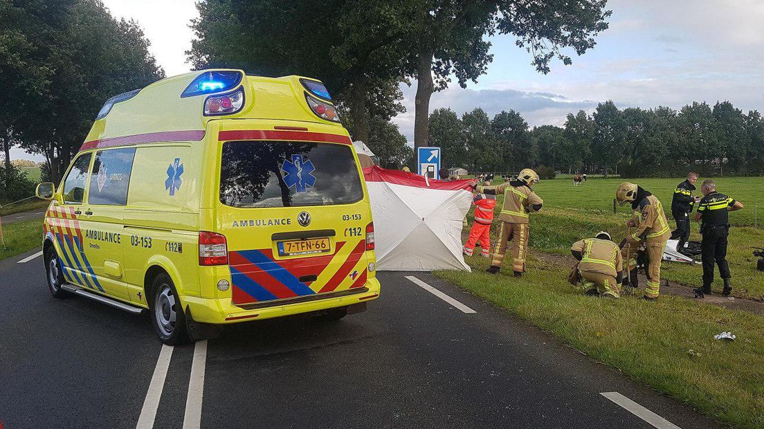 Het ongeluk op de N855 op de weg van Dwingeloo naar Spier (Rechten: Persbureau Meter)
