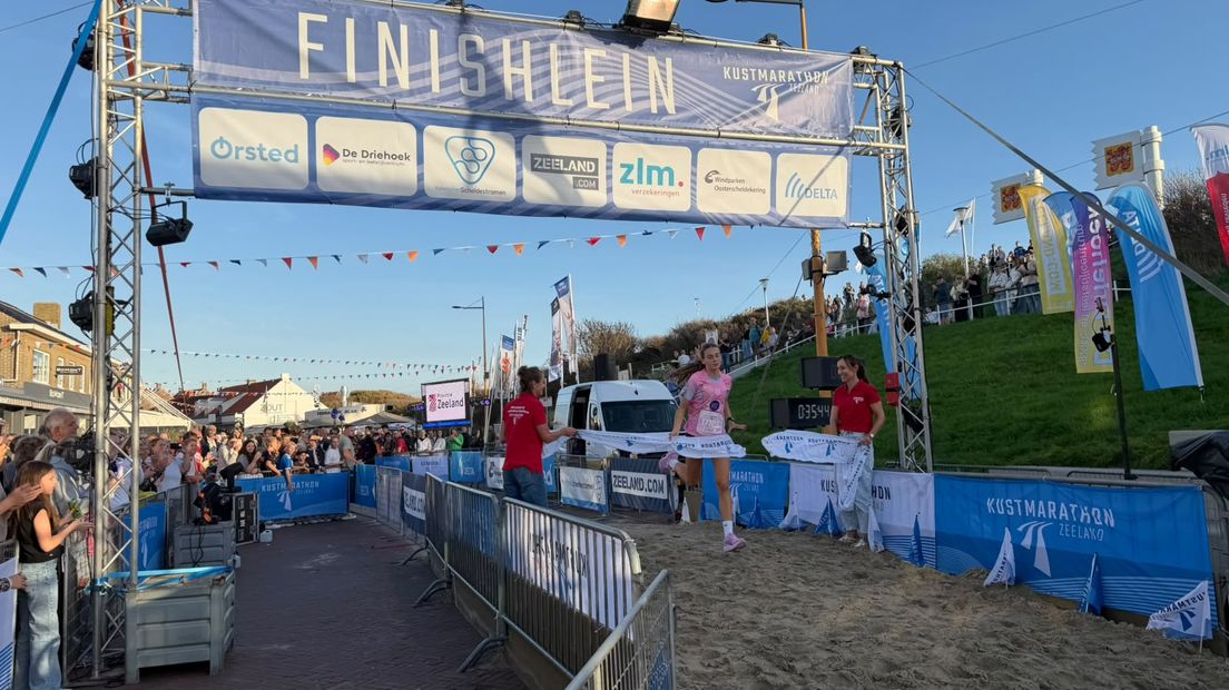 De eerste finishers van de Ladiesrun