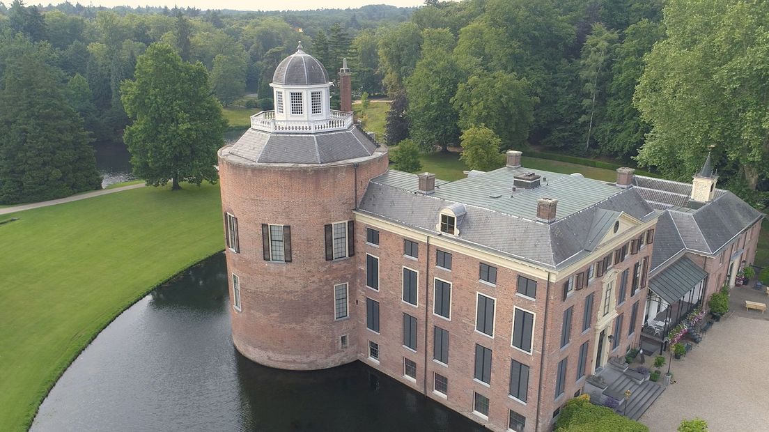 Het jonge echtpaar gaat op Kasteel Rosendael wonen