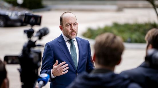 Aalten en asielminister tegenover elkaar in de rechtbank