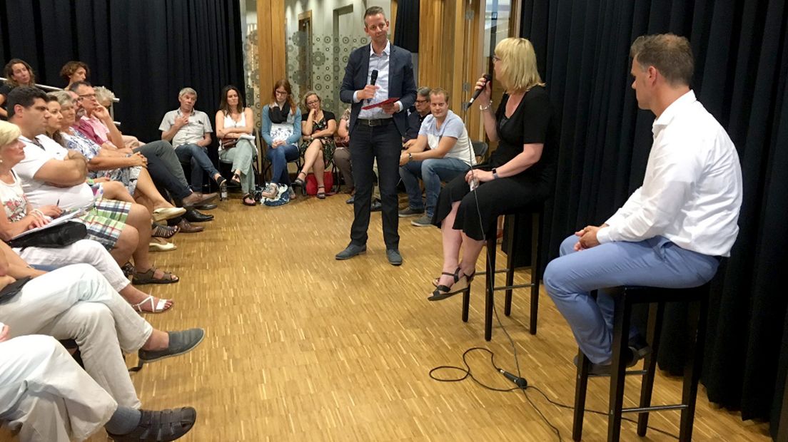 Welzijnsorganisatie Indebuurt033 staat centraal tijdens het debat.