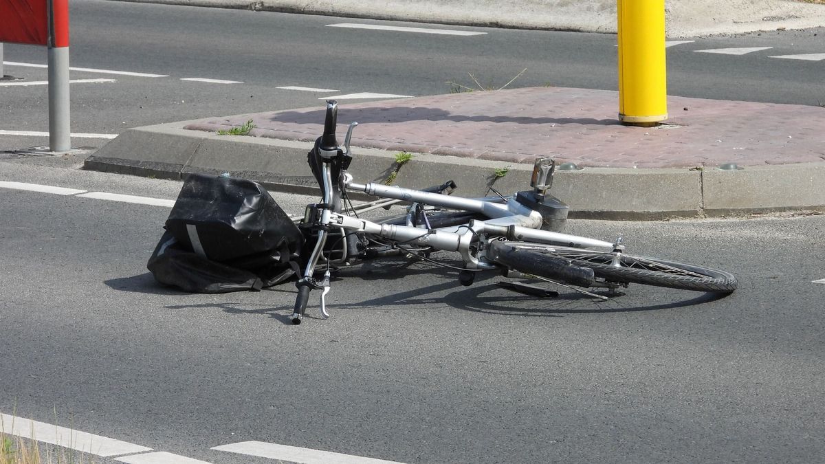 112-nieuws van 23 juni: Fietssters aangereden | Kind ernstig gewond bij Oudehorne