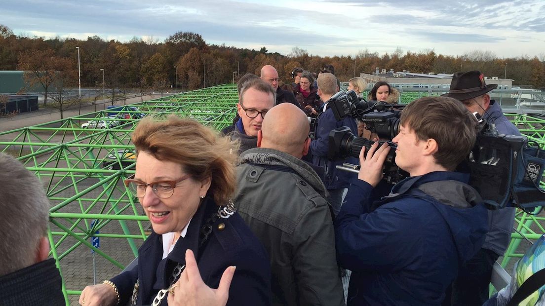 Burgemeester Sijbom van Losser legt het nog eens uit