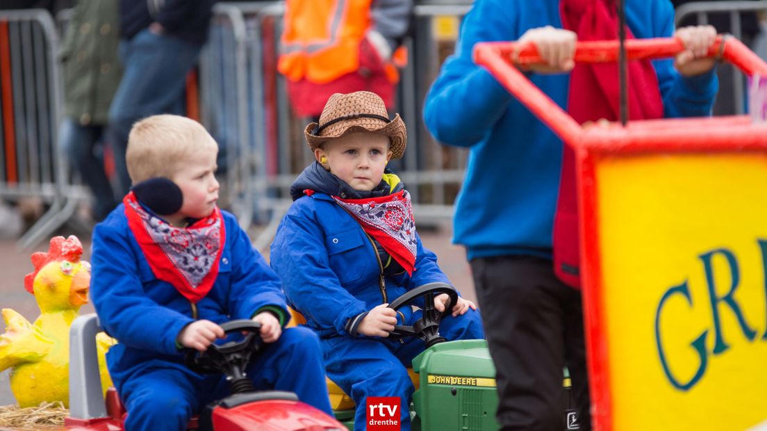 Barger-Compascuum stond vandaag in het teken van carnaval (Rechten: Kim Stellingwerf / RTV Drenthe)