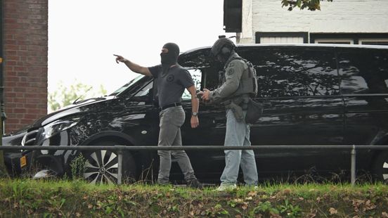 Man aangehouden na melding van mogelijk vuurwapen in Lobith: politiehelikopter en DSI ter plaatse