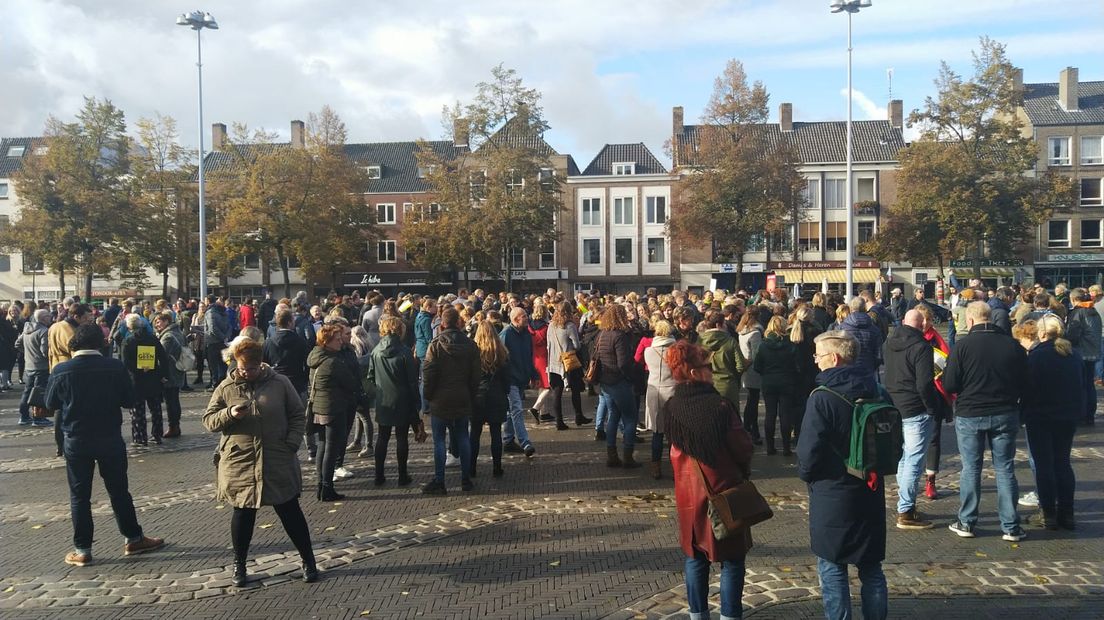 Ruim 4300 scholen bleven woensdag dicht vanwege de landelijke onderwijsstaking. Ook in onze provincie voerden leraren actie. In Arnhem vond een manifestatie plaats van AOb, de grootste onderwijsbond van het land. Lees alles over de staking terug in onze liveblog.