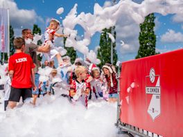 FC Emmen trapt seizoen af met open dag: 'Even lekker koekeloeren'