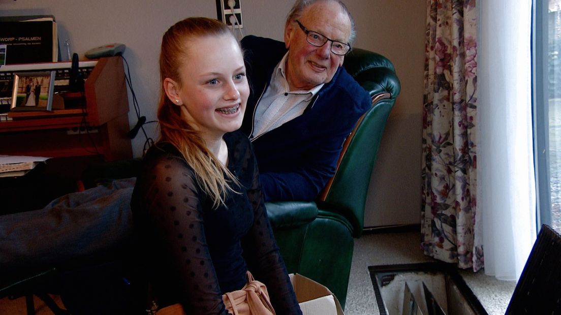 Nienke Verschuure: 'Ik vind het echt superleuk. Vooral het contact met mensen.'