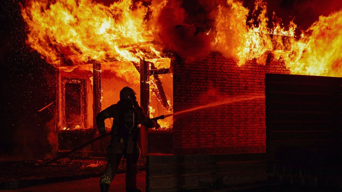 Grote brand in bungalow in Zevenhuizen