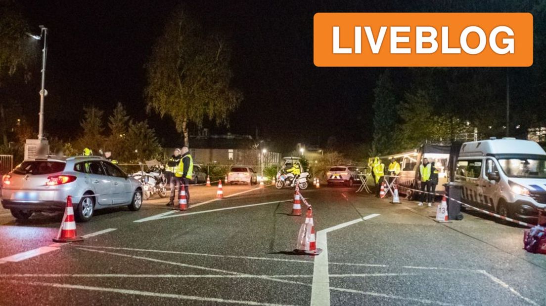 Bij een grote verkeerscontrole hield de politie twee mensen aan.