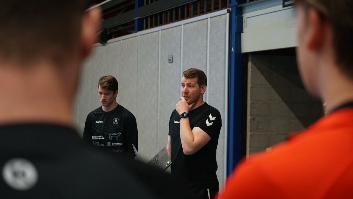 Unitas veel te sterk voor Volendam 2