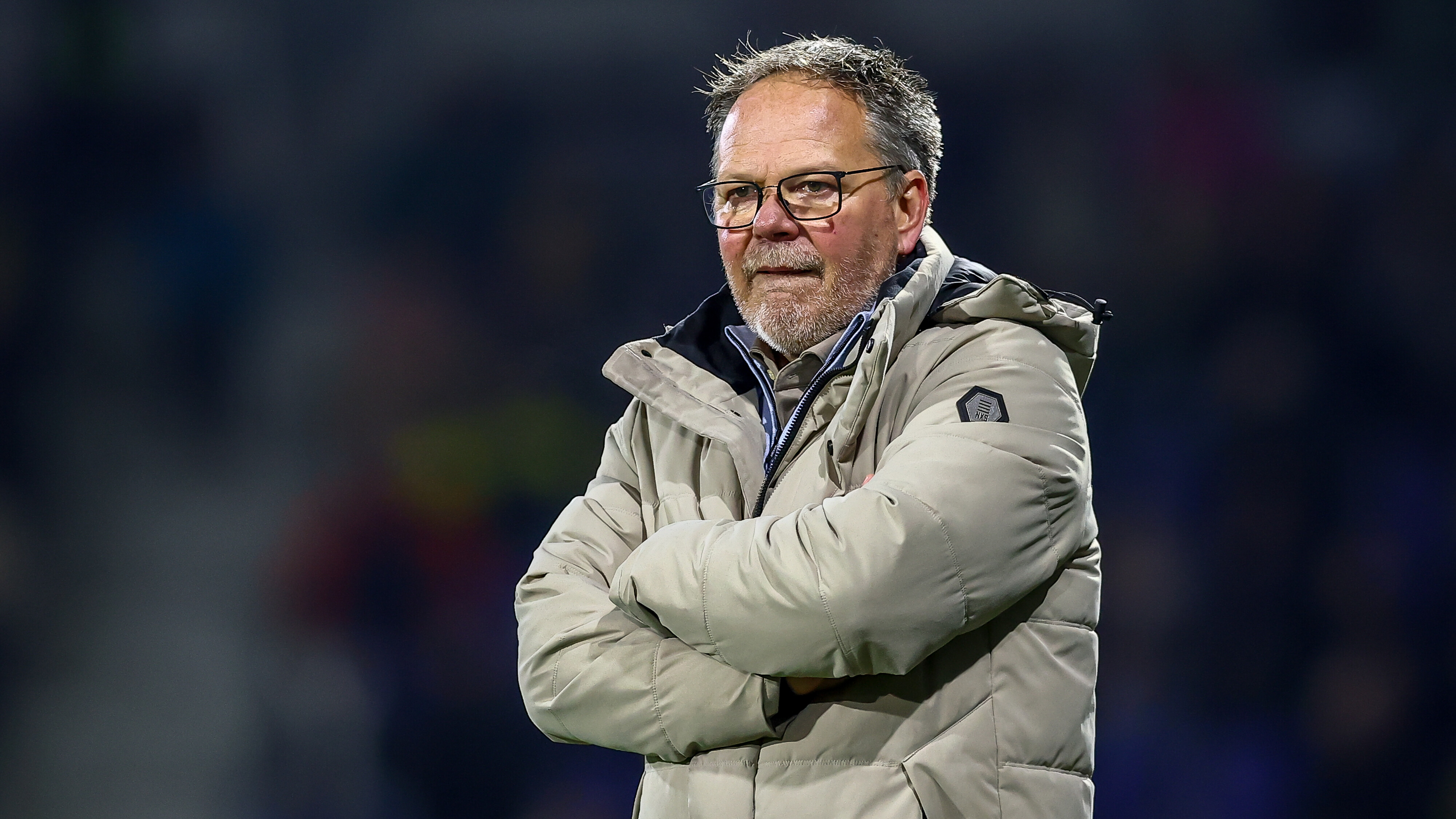 Henk de Jong krijt skorsing ûnder betingst nei útspraken oer Fryske skiedsrjochter
