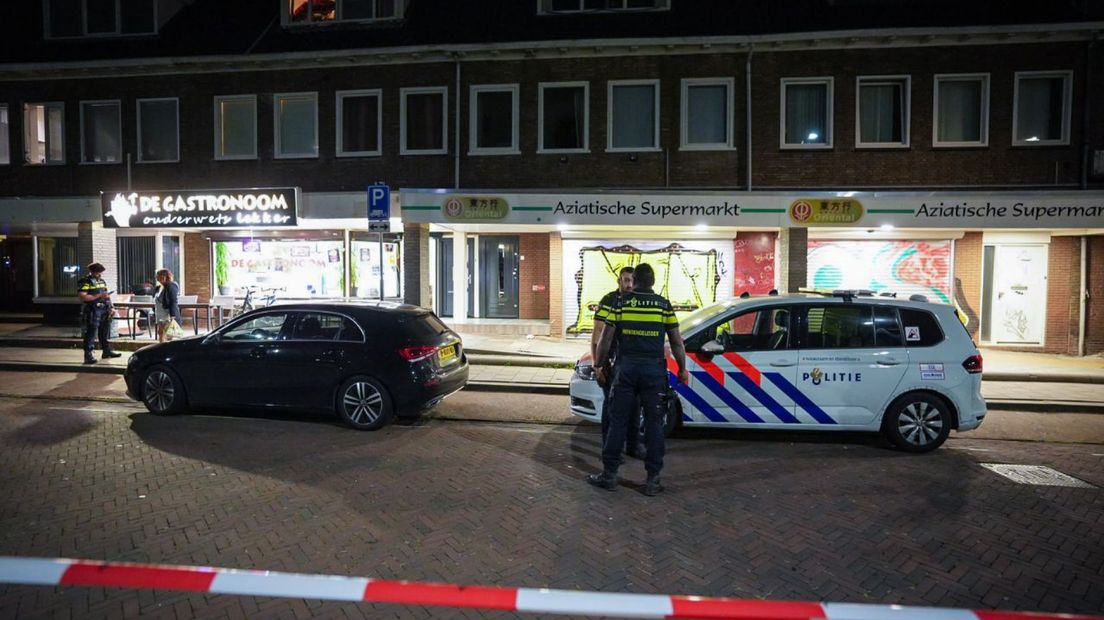 Het steekincident gebeurde tussen een supermarkt en een cafetaria in.