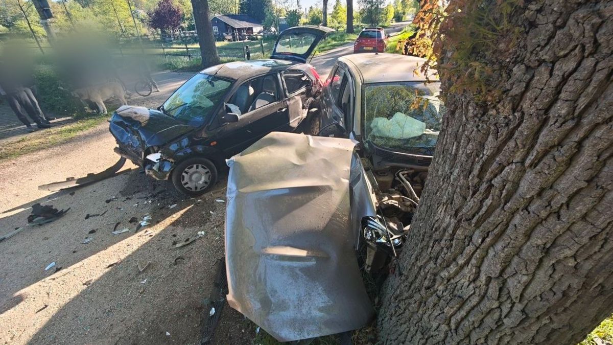 Persoon naar ziekenhuis na botsing